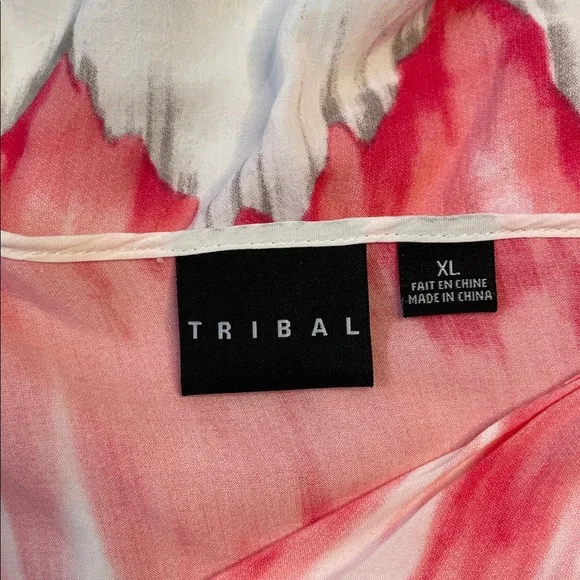 Tribal Pink and Gray Ombre Blouse.  Size XL - Picture 3 of 6